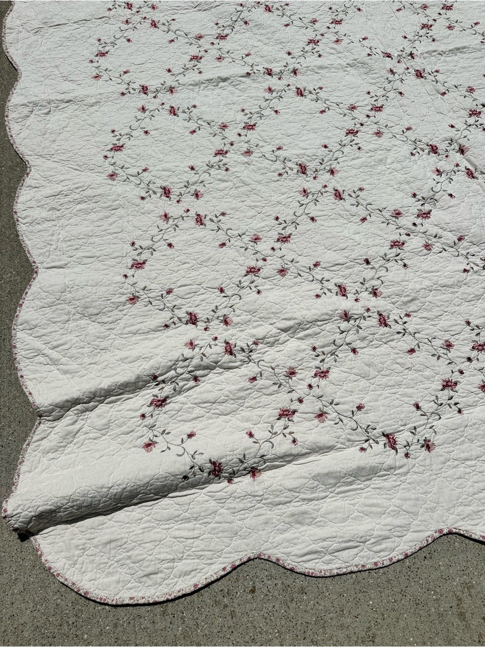 Classic Creamy White Floral Embroidered Quilt Set 1 Pillow Sham Hannalore Cotton - Picture 11 of 16